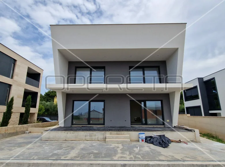 5 room house 229 m² Opcina Medulin, Croatia