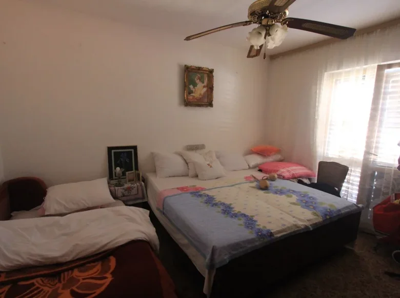 Haus 8 Schlafzimmer  Tivat, Montenegro