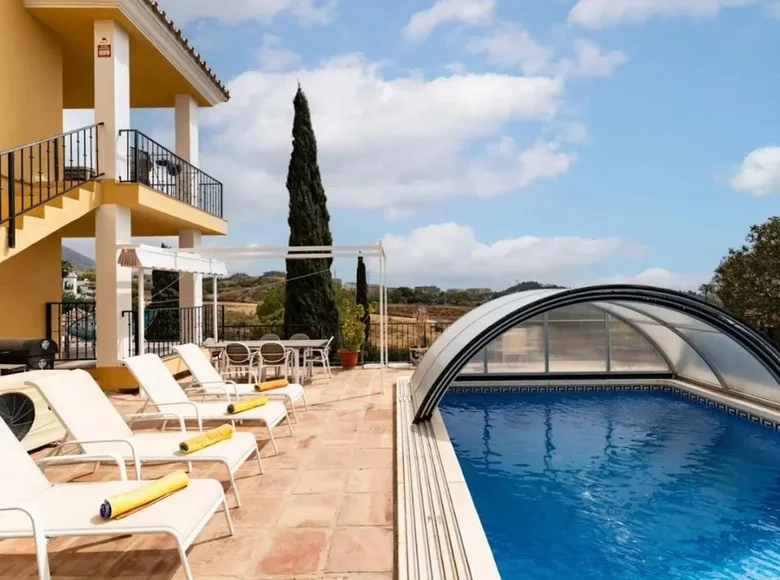 4 bedroom Villa 321 m² Mijas, Spain