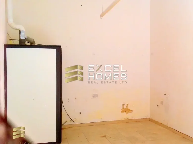 Commercial property  in Żurrieq, Malta