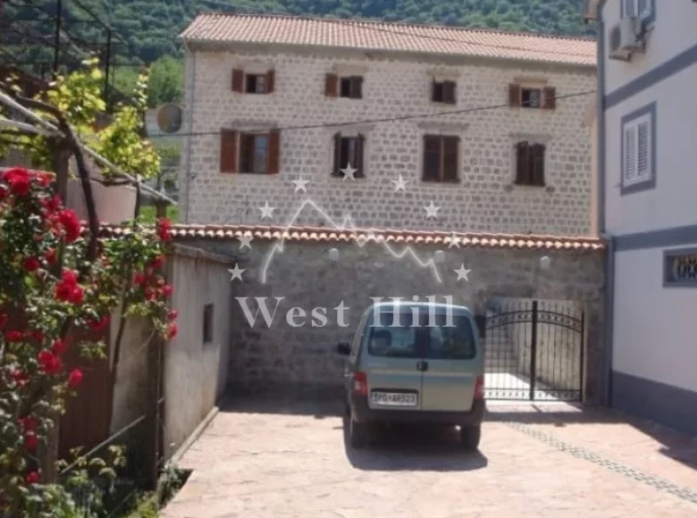 Casa 6 habitaciones 327 m² Stoliv, Montenegro