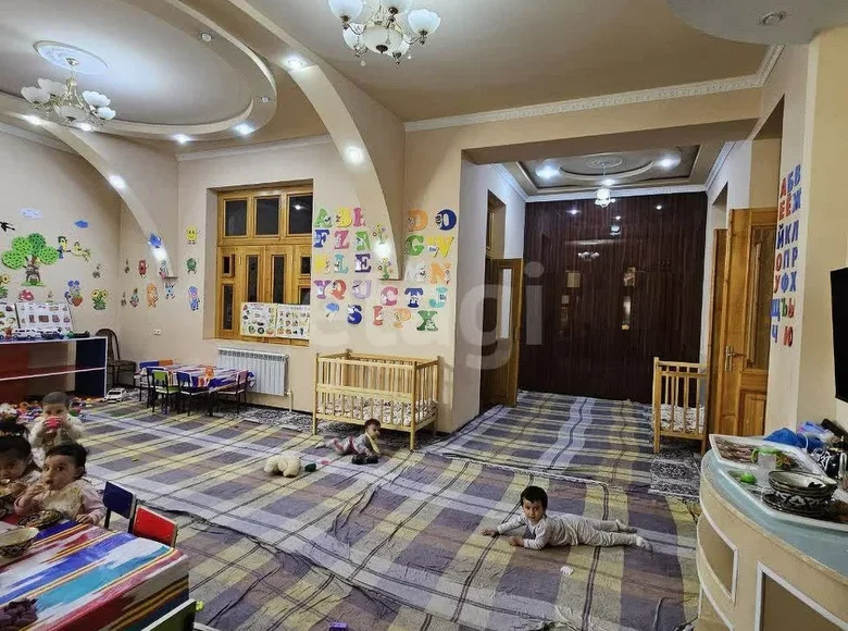 Kottej 5 xonalar 350 m² Samarqandda