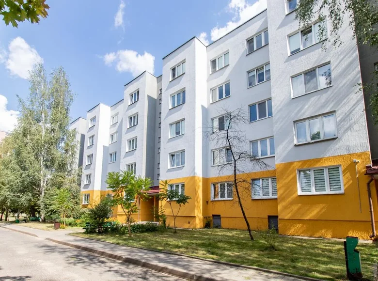 Mieszkanie 3 pokoi 76 m² Mińsk, Białoruś