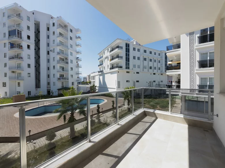 Mieszkanie 4 pokoi 125 m² Mediterranean Region, Turcja