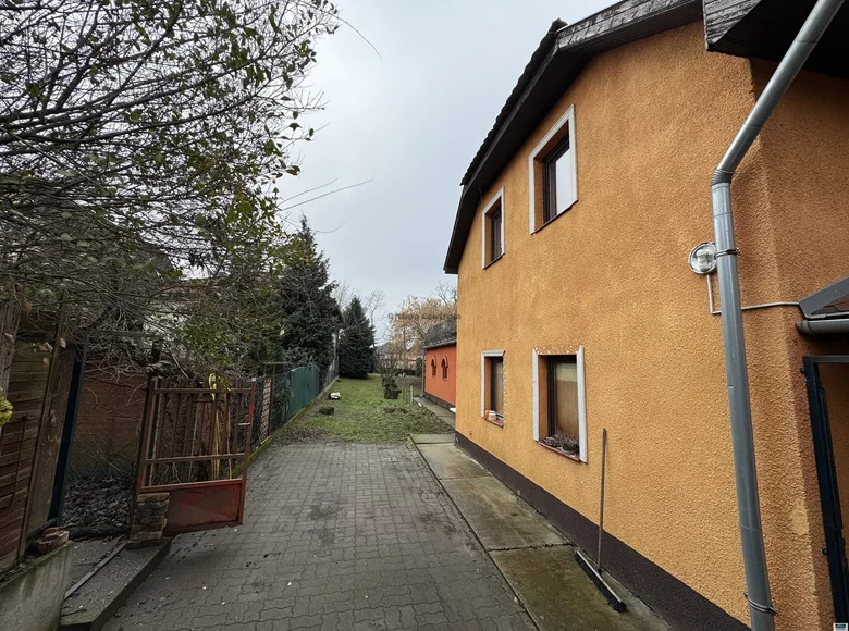 Maison 600 m² Ecser, Hongrie