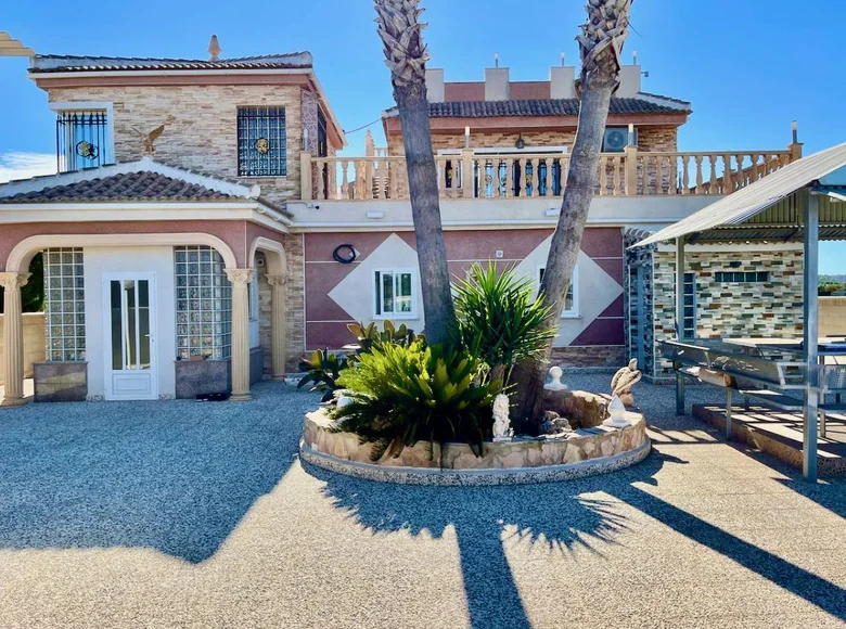 6 bedroom villa 450 m² Guardamar del Segura, Spain