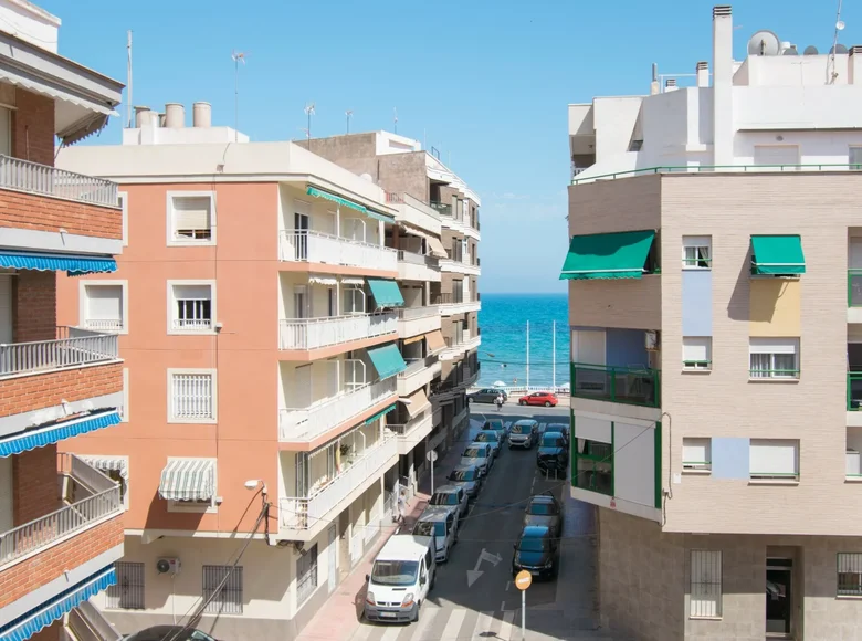 Mieszkanie 3 pokoi 79 m² Torrevieja, Hiszpania