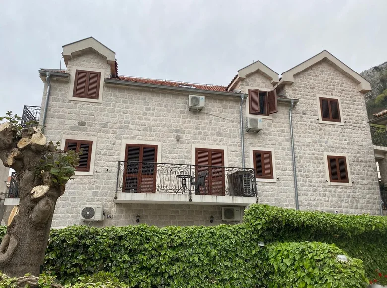 4 bedroom apartment 160 m² Kotor, Montenegro