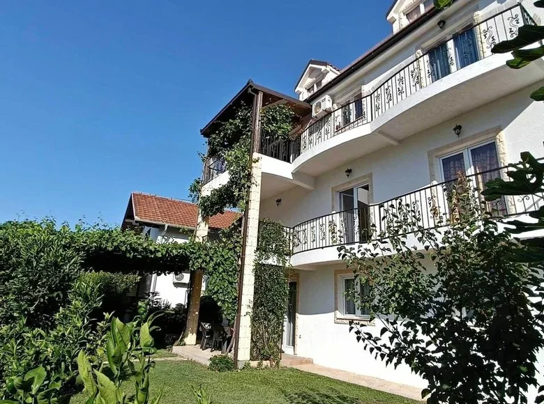 Haus 4 Schlafzimmer 261 m² Igalo, Montenegro