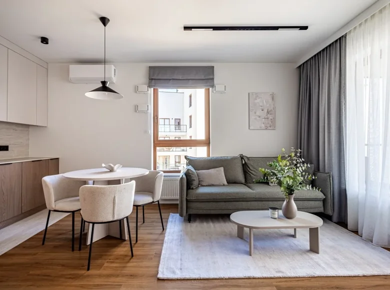 2 room apartment 42 m² in Warsaw, Poland