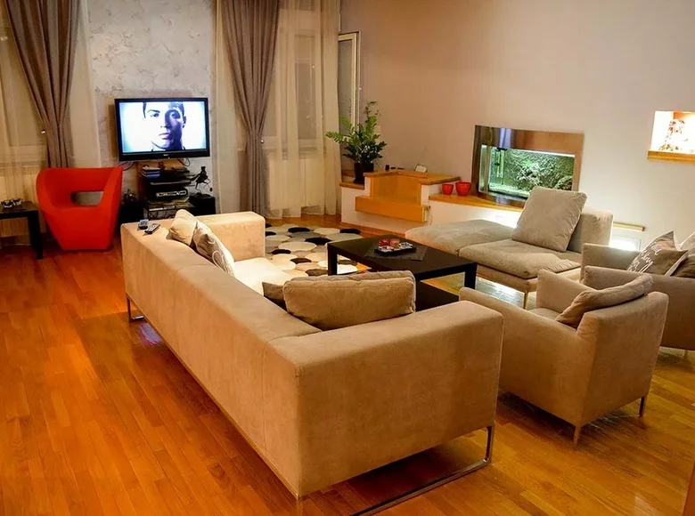 Apartamento 5 habitaciones 149 m² Podgorica, Montenegro