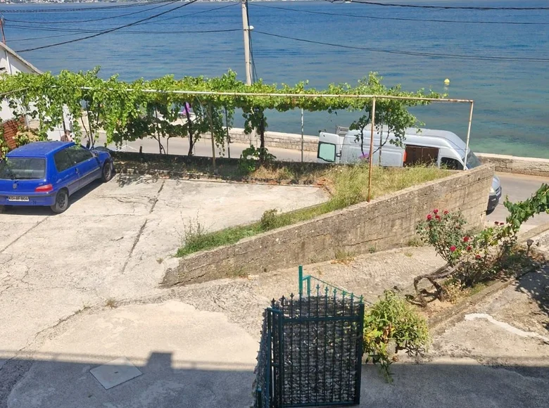 2 bedroom apartment 85 m² Prcanj, Montenegro