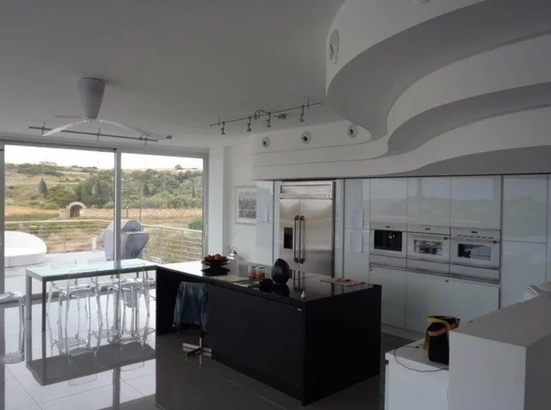 Dom 5 pokojów 423 m² Maroni, Cyprus