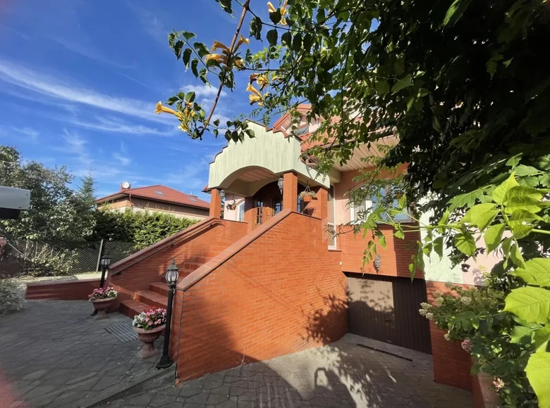 6 room house 219 m² Piastow, Poland