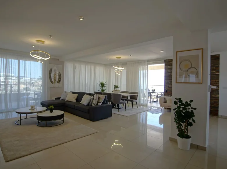 Квартира 2 спальни 175 м² Кипр, Кипр