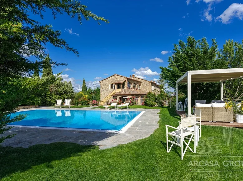 7 bedroom villa 700 m² Chianni, Italy