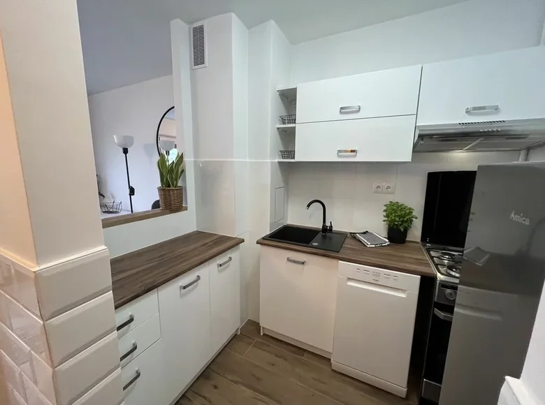 Apartamento 1 habitación 27 m² en Varsovia, Polonia