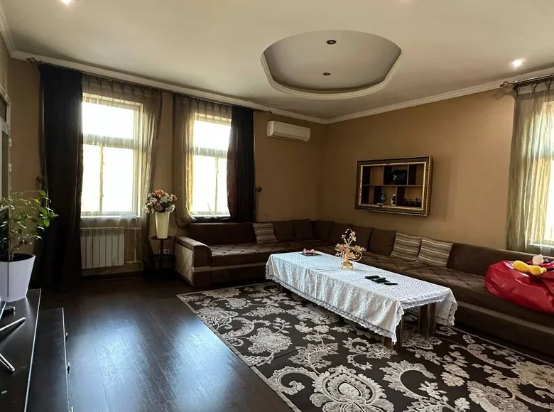 Kvartira 4 xonalar 116 m² Toshkentda