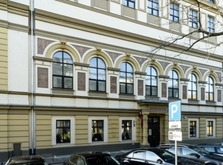 Propiedad comercial 2 434 m² en Riga, Letonia