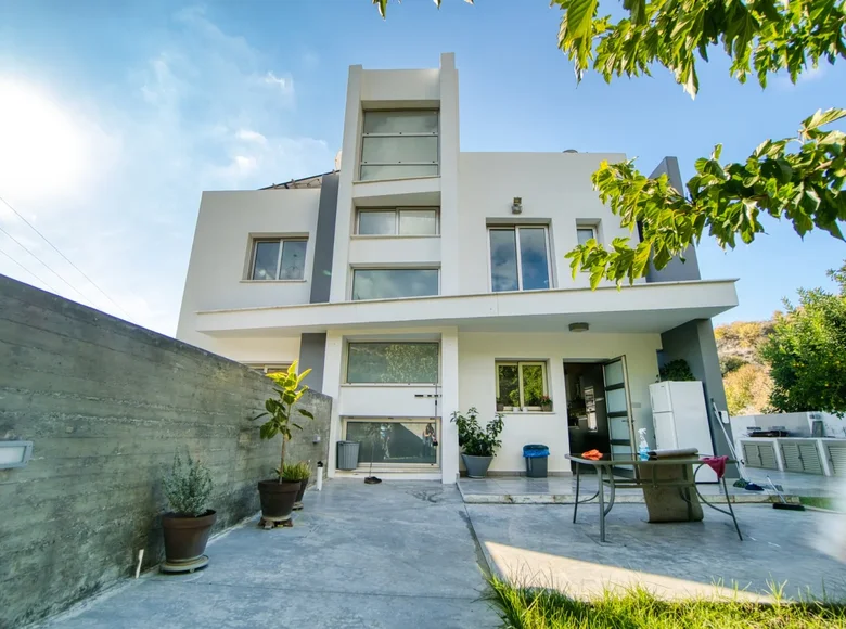 4 bedroom house 248 m² Tsada, Cyprus