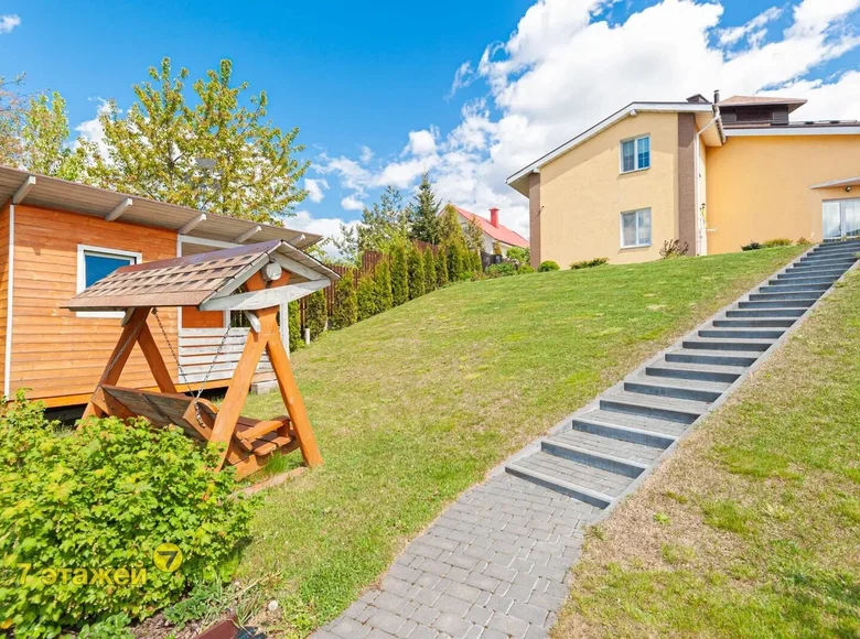 Dom wolnostojący 363 m² Żdanowicze, Białoruś