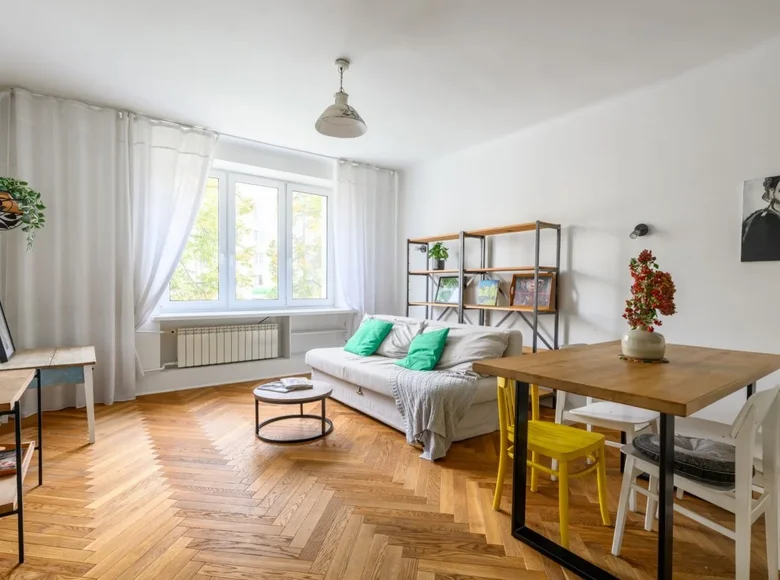 2 room apartment 40 m² Warsaw, Poland