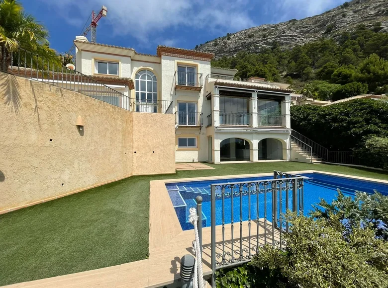 5-Schlafzimmer-Villa 400 m² Altea, Spanien