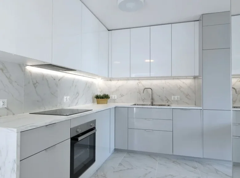 2 room apartment 38 m² Warsaw, Poland