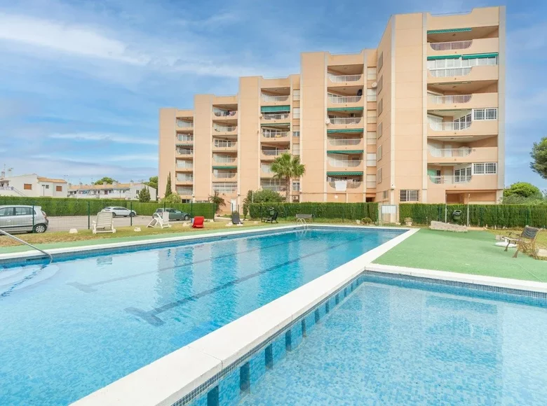 Mieszkanie 3 pokoi 105 m² Dehesa de Campoamor, Hiszpania