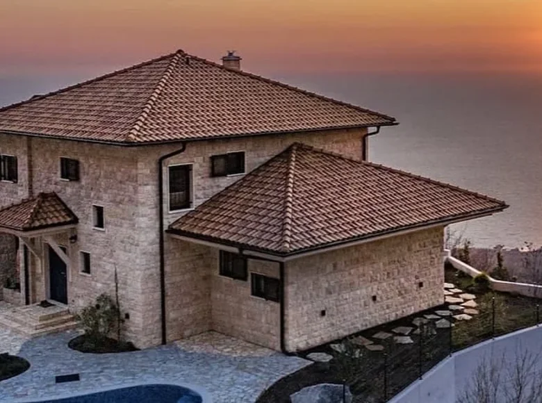 3-Schlafzimmer-Villa 185 m² Budva, Montenegro