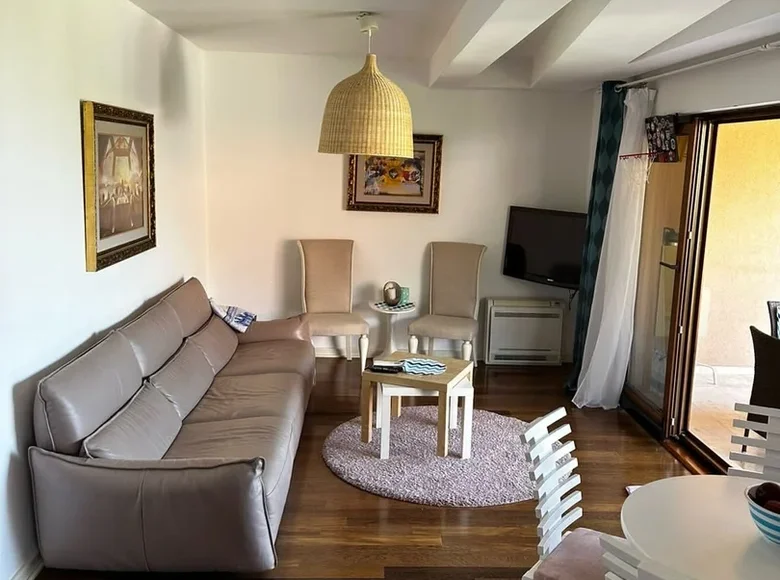 1 bedroom apartment 57 m² Kamenovo, Montenegro