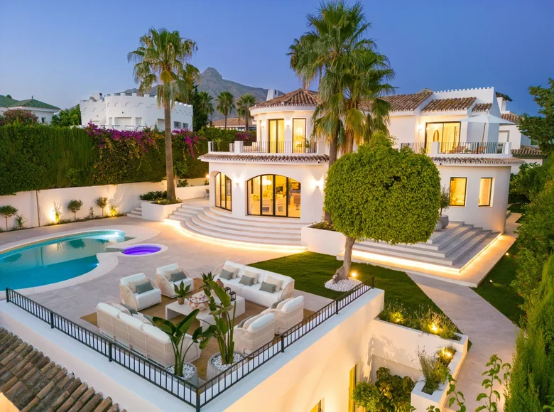 5 bedroom villa 401 m² Marbella, Spain