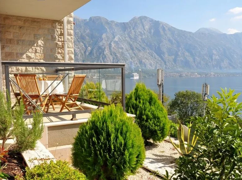 Apartamento 2 habitaciones 120 m² Municipio de Kotor, Montenegro