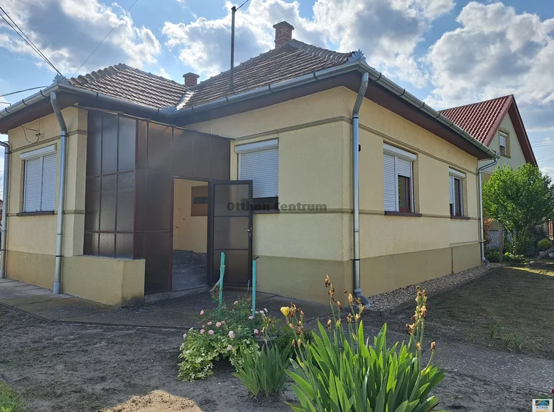 4 room house 100 m² Nagykatai jaras, Hungary