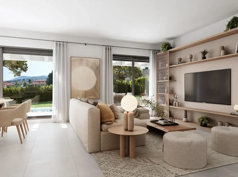 4 bedroom Villa 415 m² Alhaurin de la Torre, Spain
