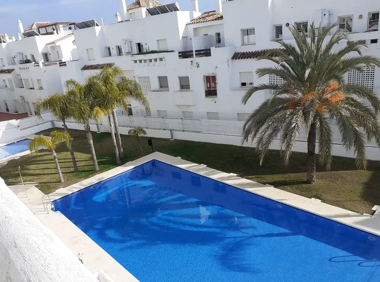 3 bedroom apartment  Estepona, Spain