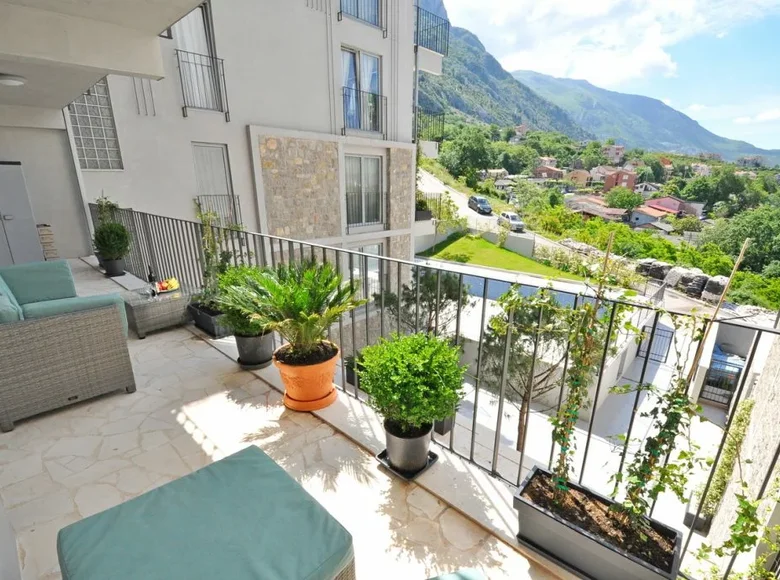 Apartamento 2 habitaciones 78 m² Dobrota, Montenegro