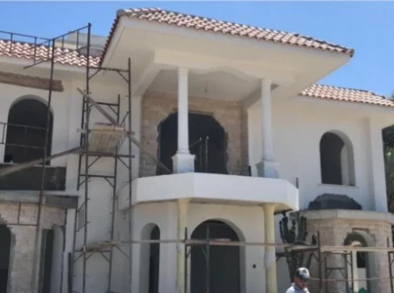 4 bedroom Villa 700 m² Paralimni, Cyprus