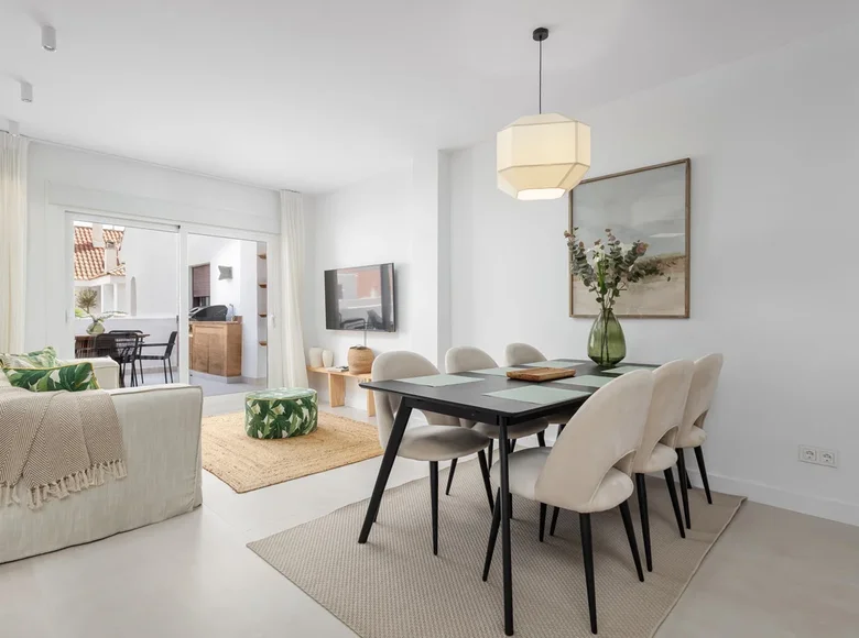 Mieszkanie 3 pokoi 102 m² Marbella, Hiszpania