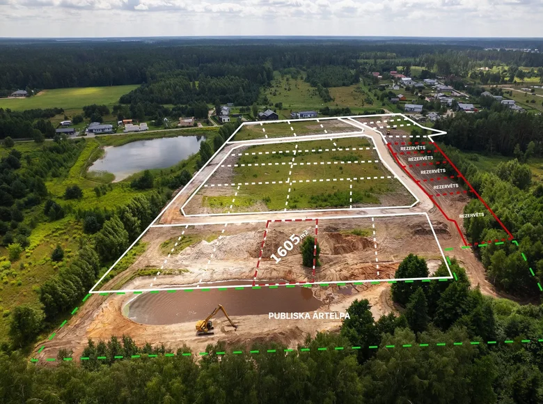 Land 1 605 m² Dzilnuciems, Latvia