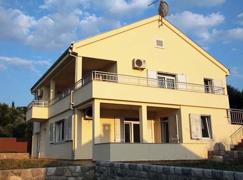 Haus 4 Schlafzimmer 246 m² Tivat, Montenegro