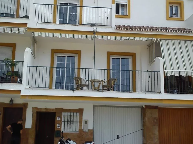 Casa 3 habitaciones 320 m² Estepona, España