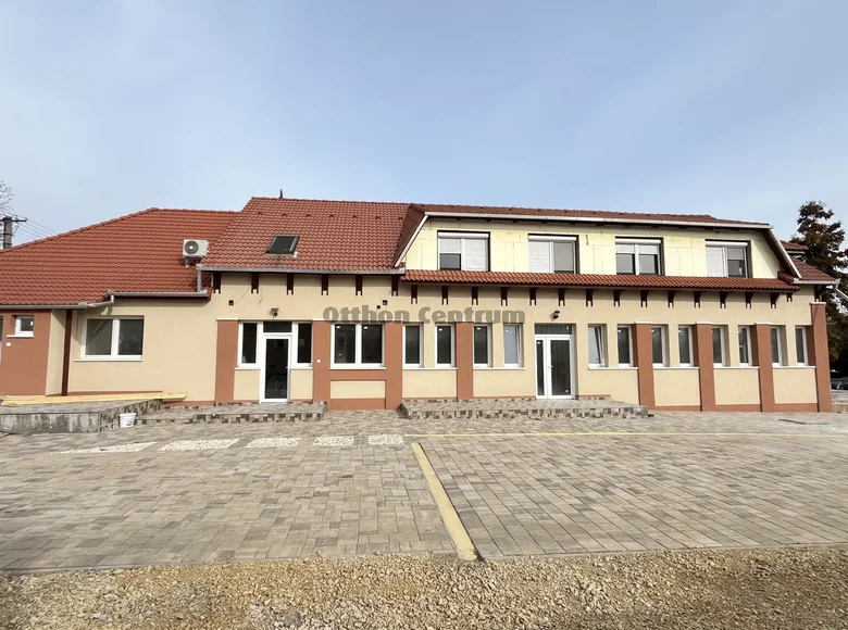 Mieszkanie 3 pokoi 72 m² Berettyoujfalu, Węgry