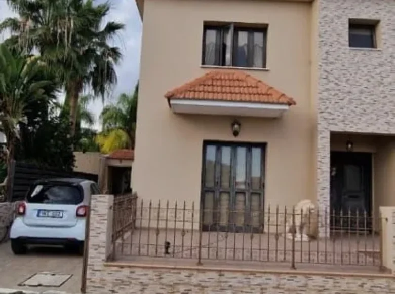 Dom 4 pokoi 220 m² Larnaka, Cypr