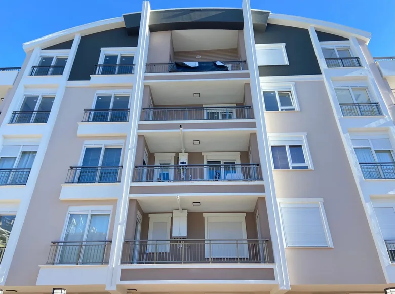 Apartment 6 bedrooms 180 m² Muratpasa, Turkey