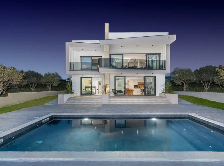 5 bedroom villa 210 m² Kozino, Croatia