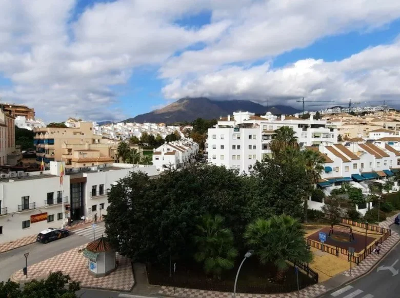 Wohnung 3 Schlafzimmer  Estepona, Spanien