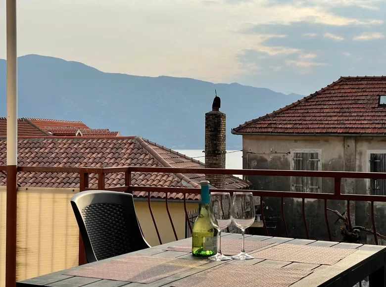 Haus 4 Schlafzimmer 400 m² Risan, Montenegro