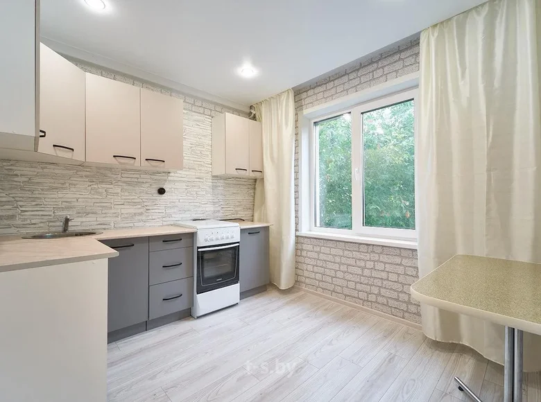 Mieszkanie 3 pokoi 62 m² Mińsk, Białoruś