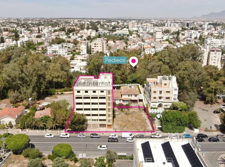 Commercial property 701 m² in Strovolos, Cyprus